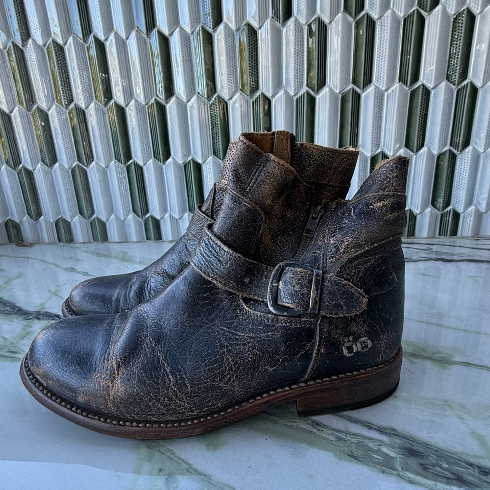 Bed Stu Becca black distressed boots 9